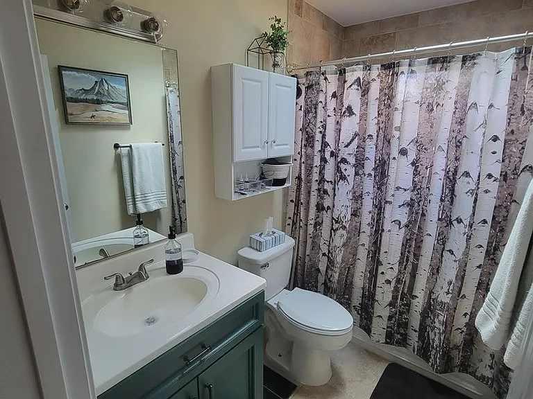 226 Staff Dr NE — Photo 8