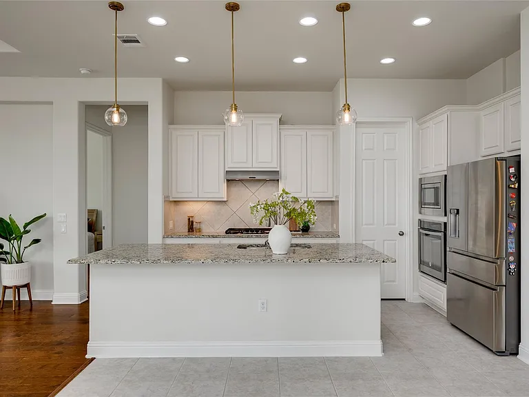 7107 Calpe Dr — Photo 6