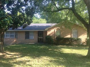 3632 Ridgemont Rd, Memphis, TN 38128