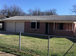 929 Pangburn St, Grand Prairie, TX 75051