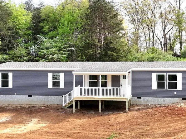 346 Bungalow Dr, Dandridge, TN 37725