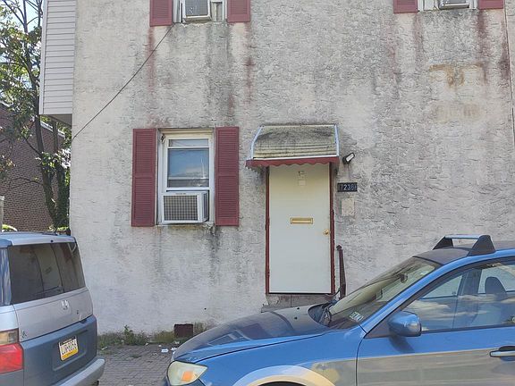 2nd image of 7236 Elmwood Ave