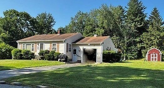 4th image of 6 Bullard Ln