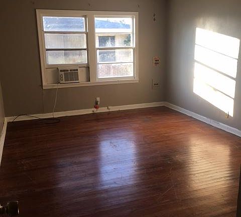 5th image of 624 1/2 Cleveland St #624-1/2