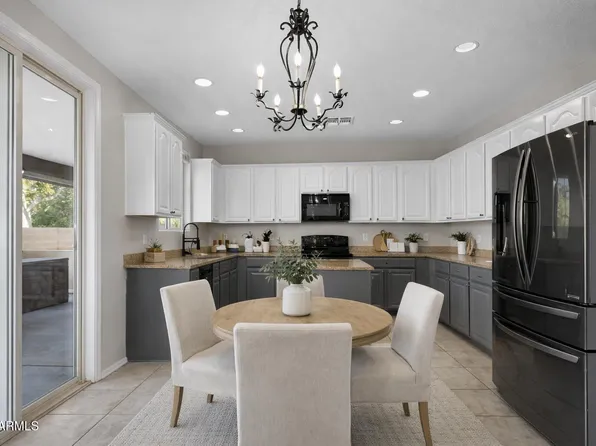 3850 E Longhorn Street, San Tan Valley, AZ 85140