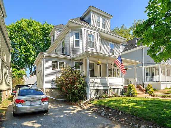 Driveway fits 4 cars tandem