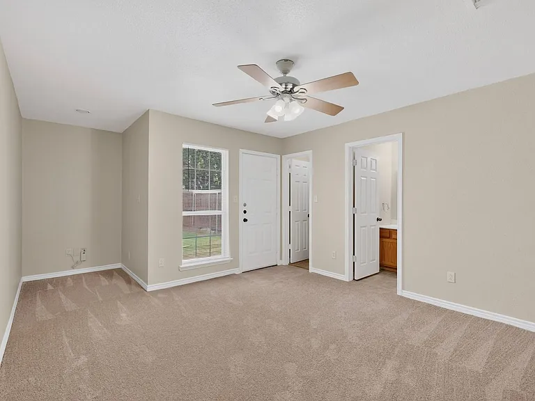 117 W Wilson Ave — Photo 13