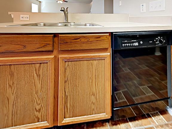 5th image of 3326 Dartmouth Field Ln