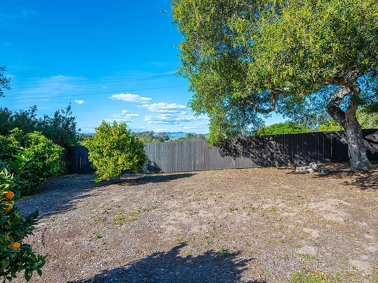2040 Ferndale Rd — Photo 17