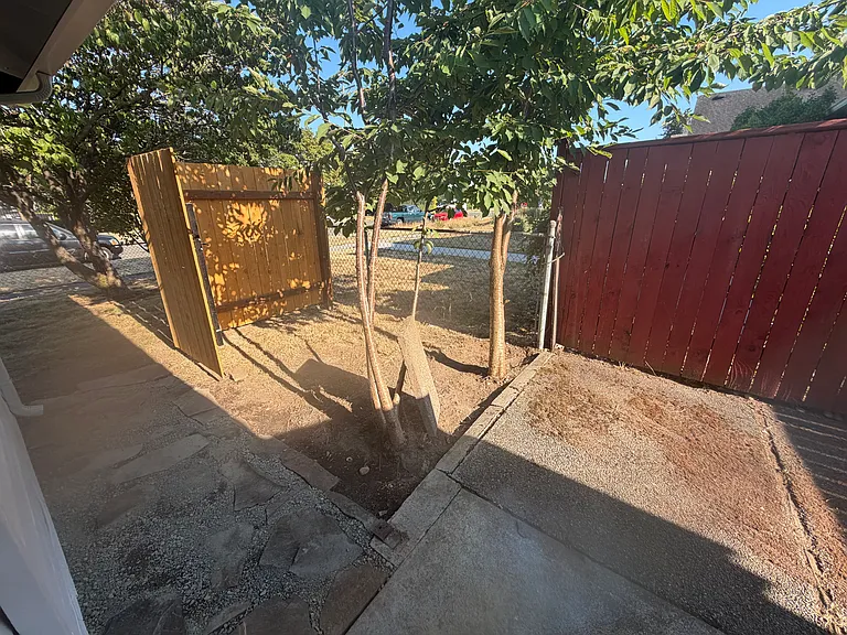 404 S Division Ln #B — Photo 7