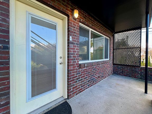 2nd image of 601 S Jackson Ave #6