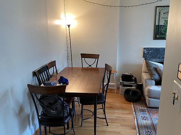 4th image of 917 Pine St #300
