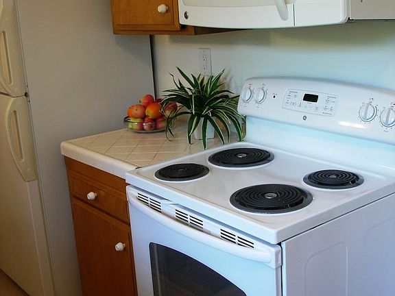 3rd image of 3752 1/2 Curtis St
