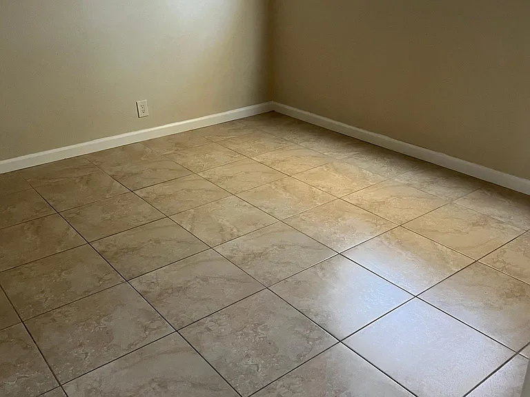 324 Oasis Dr — Photo 14