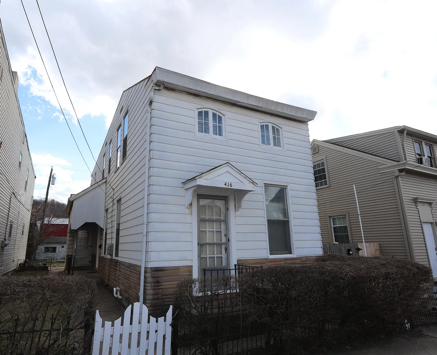 416 Thornton St photo 1