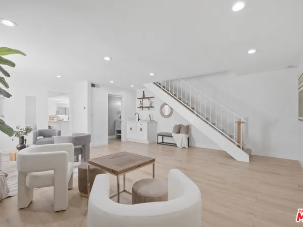 2920 11th St APT 6, Santa Monica, CA 90405