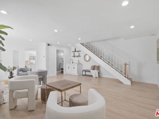2920 11th St APT 6, Santa Monica, CA 90405