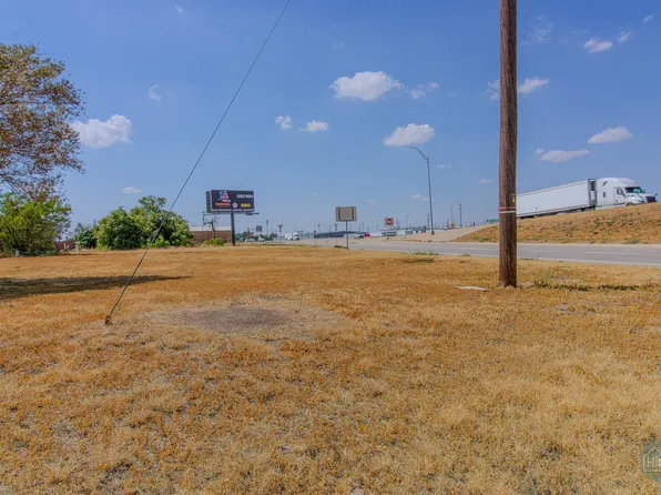 1010 Deaf Smith St, Vernon, TX 76384