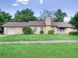 401 Hickory St, Honey Grove, TX 75446