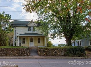 554 Academy St, Canton, NC 28716