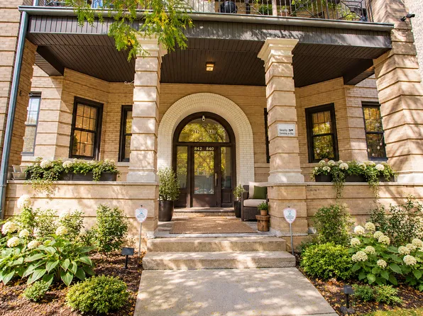 842 W Belle Plaine Ave APT Gw, Chicago, IL 60613