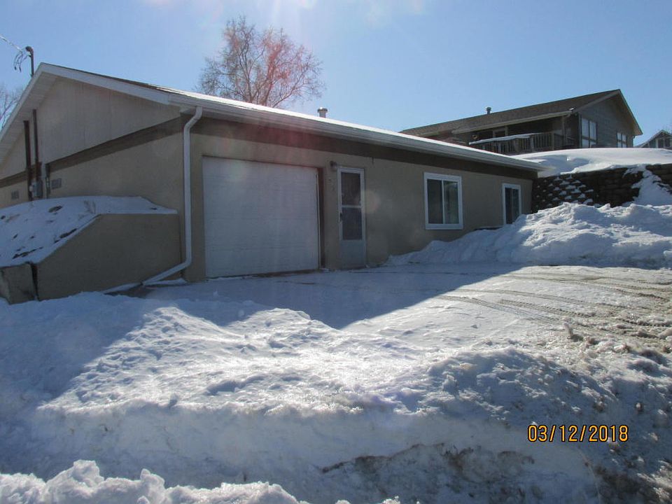 1st image of 205 4th Ave NW