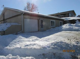 205 4th Ave NW, Watford City, ND 58854