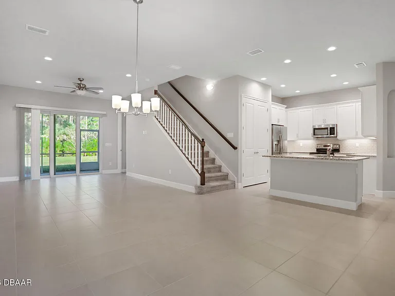 78 Longridge Ln — Photo 4