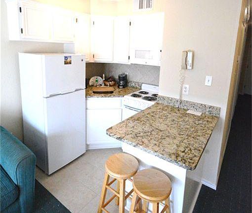 2nd image of 6102 Seawall Blvd #323