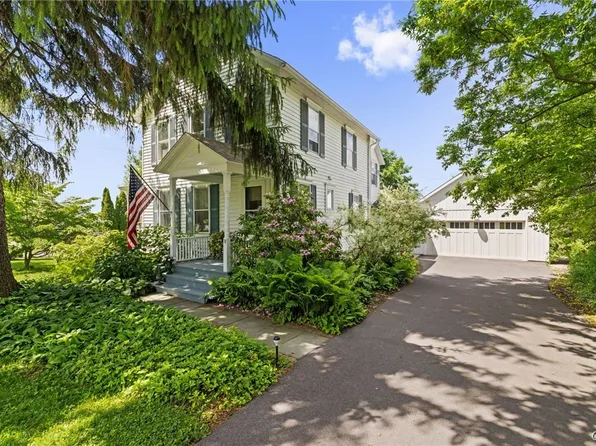 37 East St, Skaneateles, NY 13152
