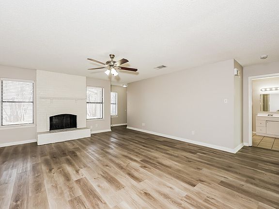 5th image of 3713 Longstraw Dr