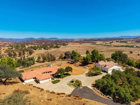 25090 Oakana Rd, Ramona, CA 92065