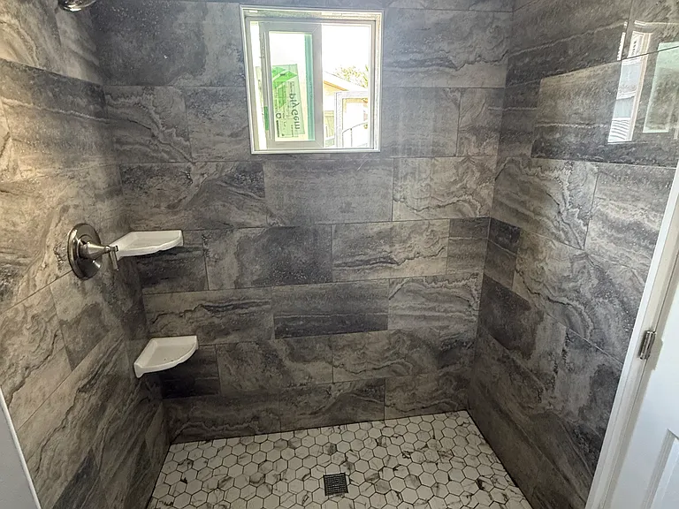 1042 E Rialto Ave — Photo 9