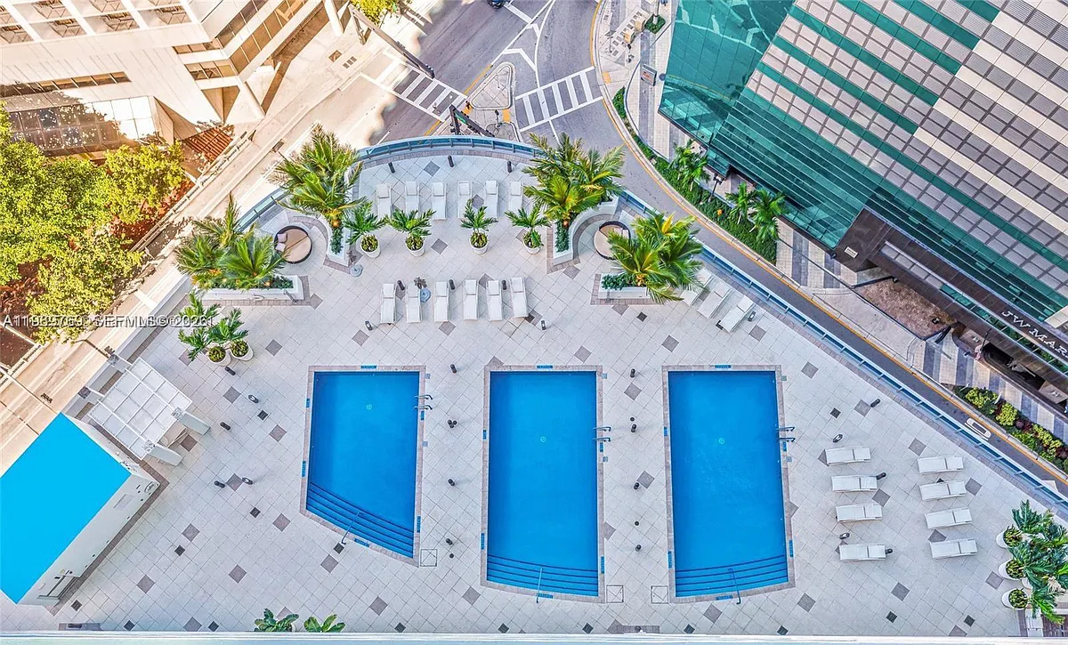Building Photo - 200 Biscayne Boulevard Way #3913