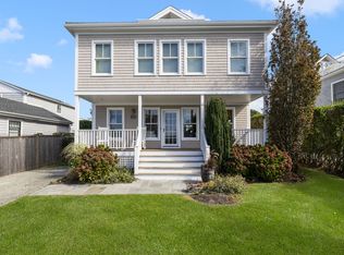 44 Tuckerman Ave, Middletown, RI 02842