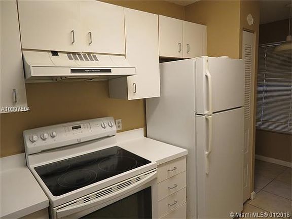 5th image of 952 Coral Club Dr #952