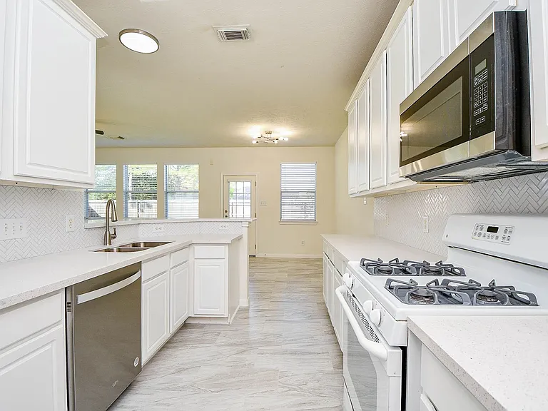 5607 Stonecloud Ln — Photo 21