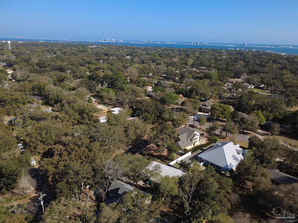1st image of 3 Driftwood Ln