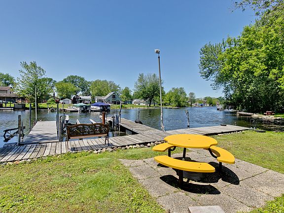 3rd image of 35672 N Marine Dr