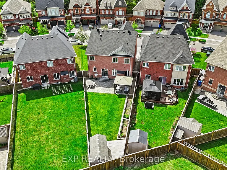 131 Greenwood Rd — Photo 34