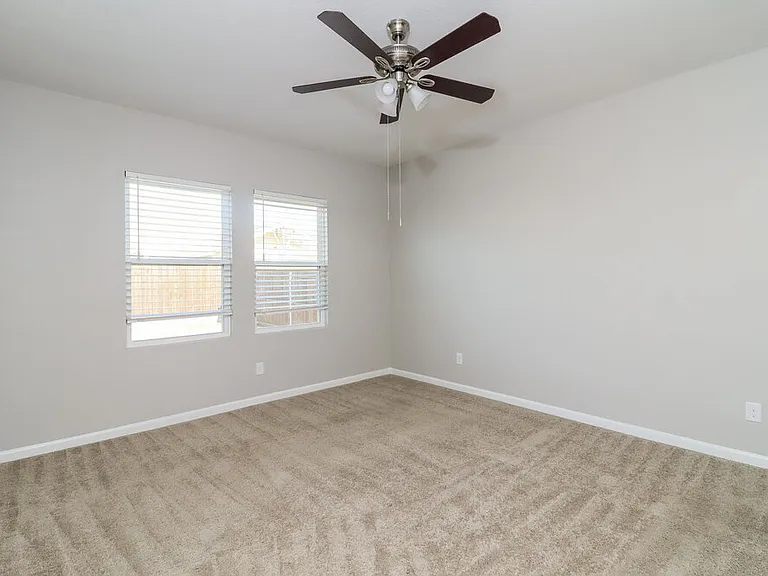 10332 Jameson Ln — Photo 9