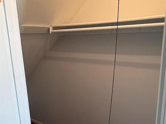 4th image of 2214 Jensen Pl