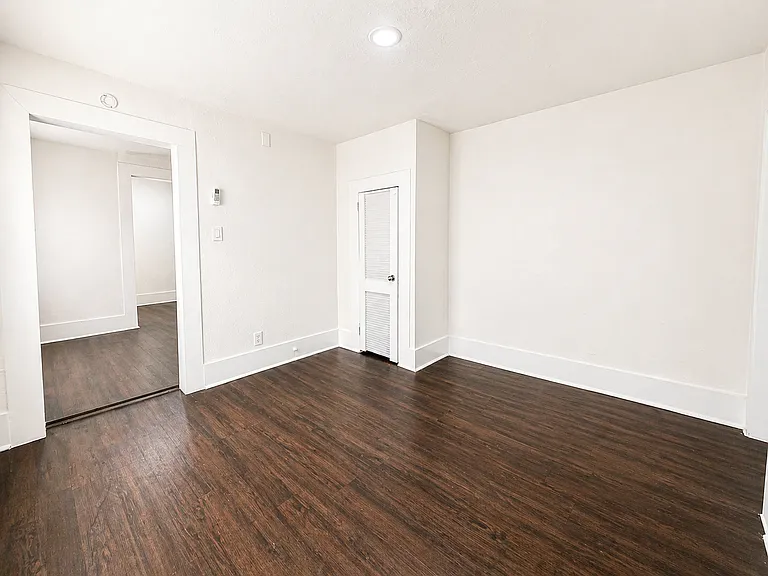 6833 Avenue C #3 — Photo 7