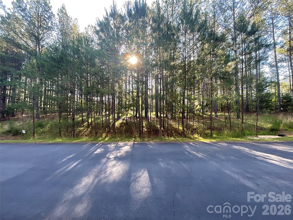 1st image of 105 Whispering Pines Ln