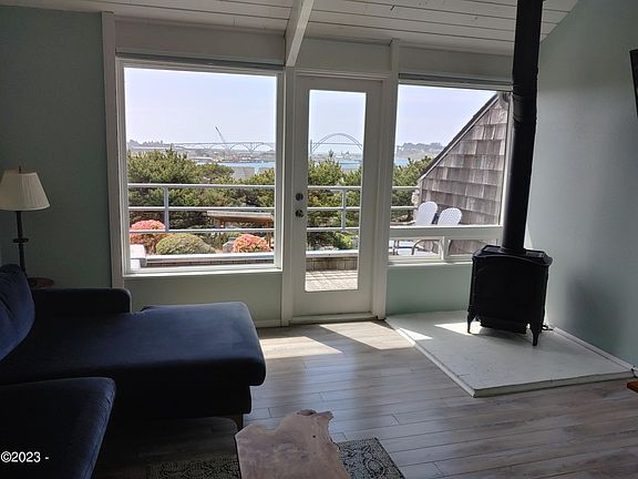 3rd image of 1000 SE Bay Blvd #423-424