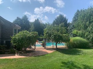 3896 Ranya Dr, Commerce Township, MI 48382