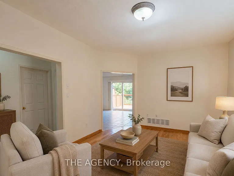 45 Silvervalley Dr #UPPER — Photo 6
