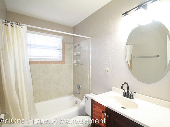 5th image of 2105 N College Ave