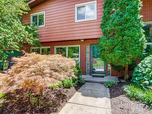 2nd image of 4414 E Greenview Dr