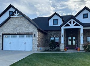3527 S Arbor Lake Dr, Edwardsville, IL